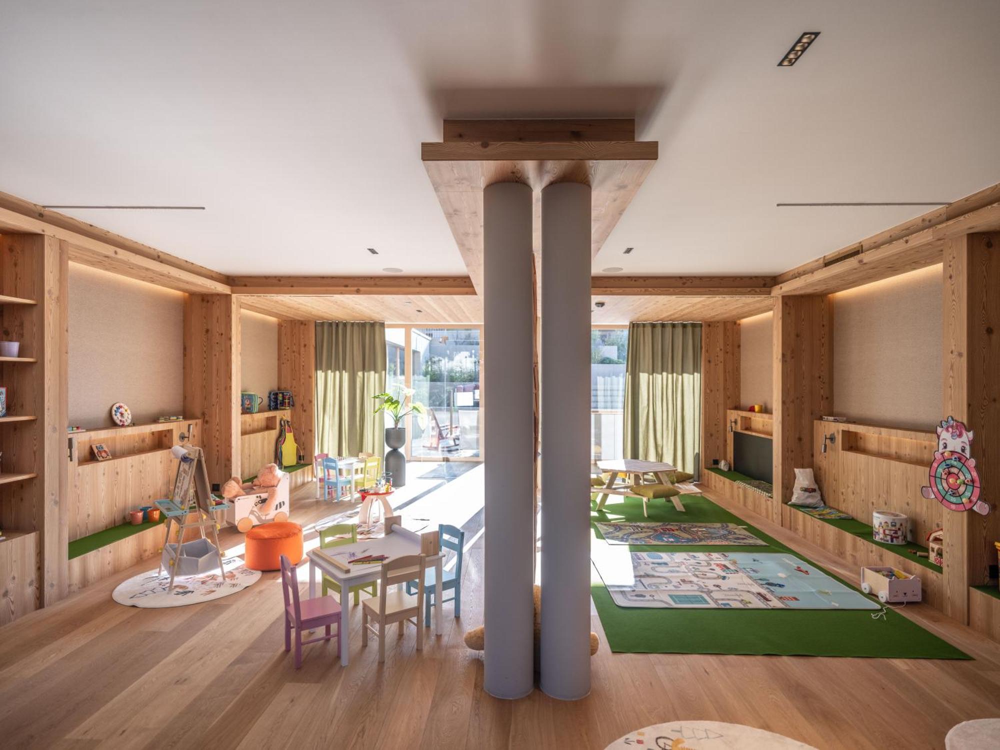 Falkensteiner Hotel Kronplatz - The Leading Hotels Of The World (Adults Only) Riscone Luaran gambar The nursery