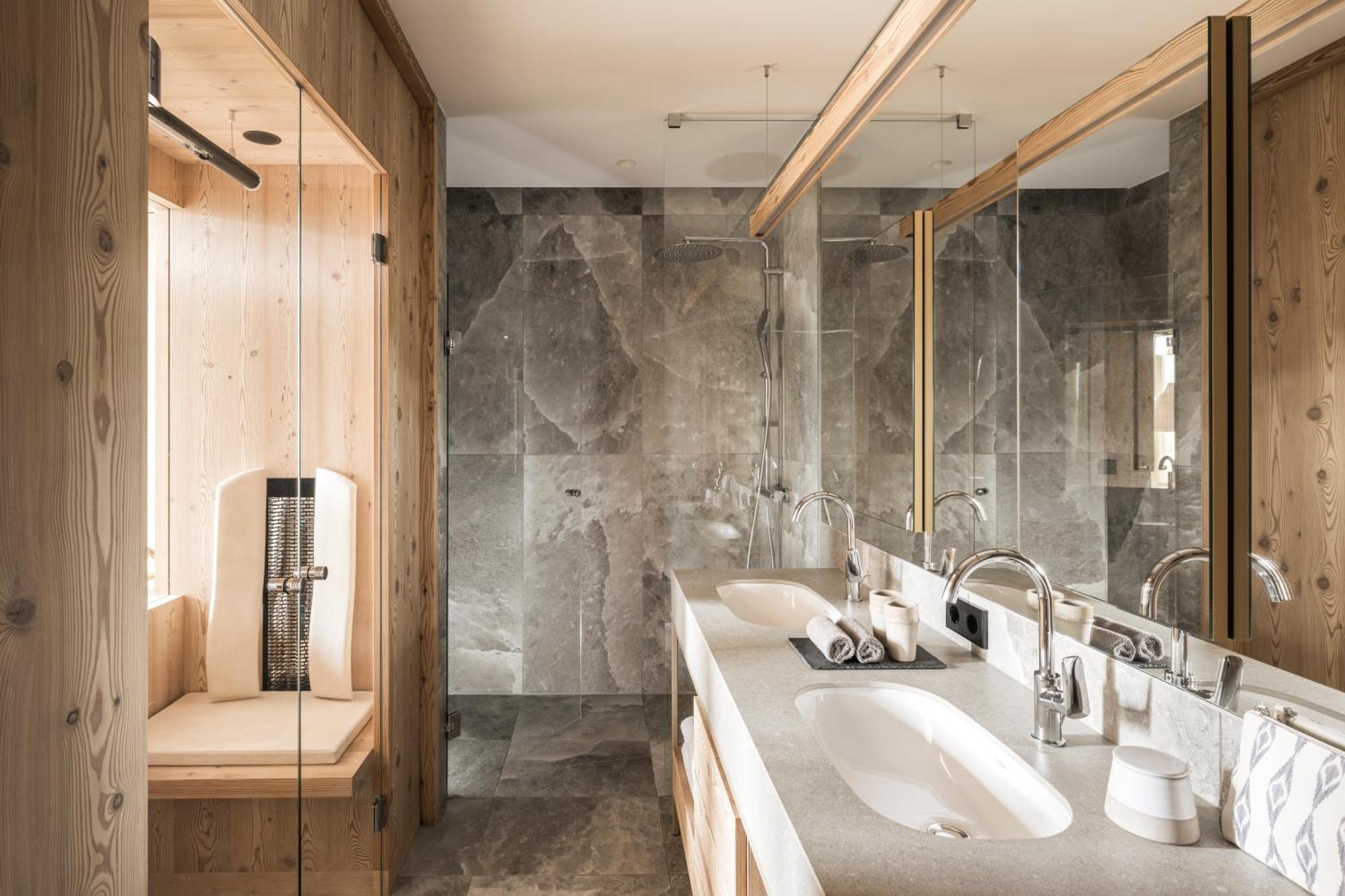 Falkensteiner Hotel Kronplatz - The Leading Hotels Of The World (Adults Only) Riscone Bilik gambar Bathroom