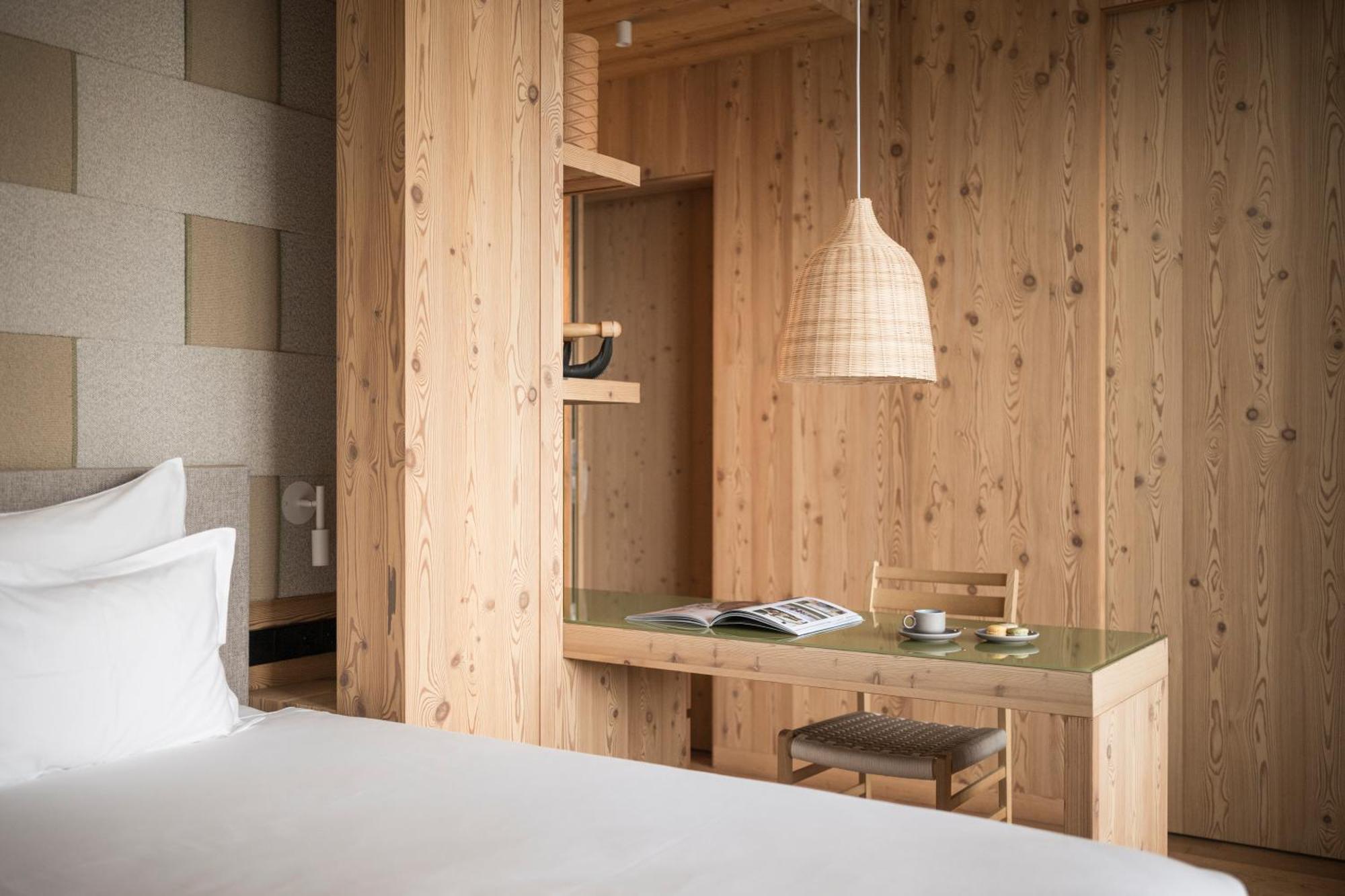 Falkensteiner Hotel Kronplatz - The Leading Hotels Of The World (Adults Only) Riscone Bilik gambar A room at the Hotel