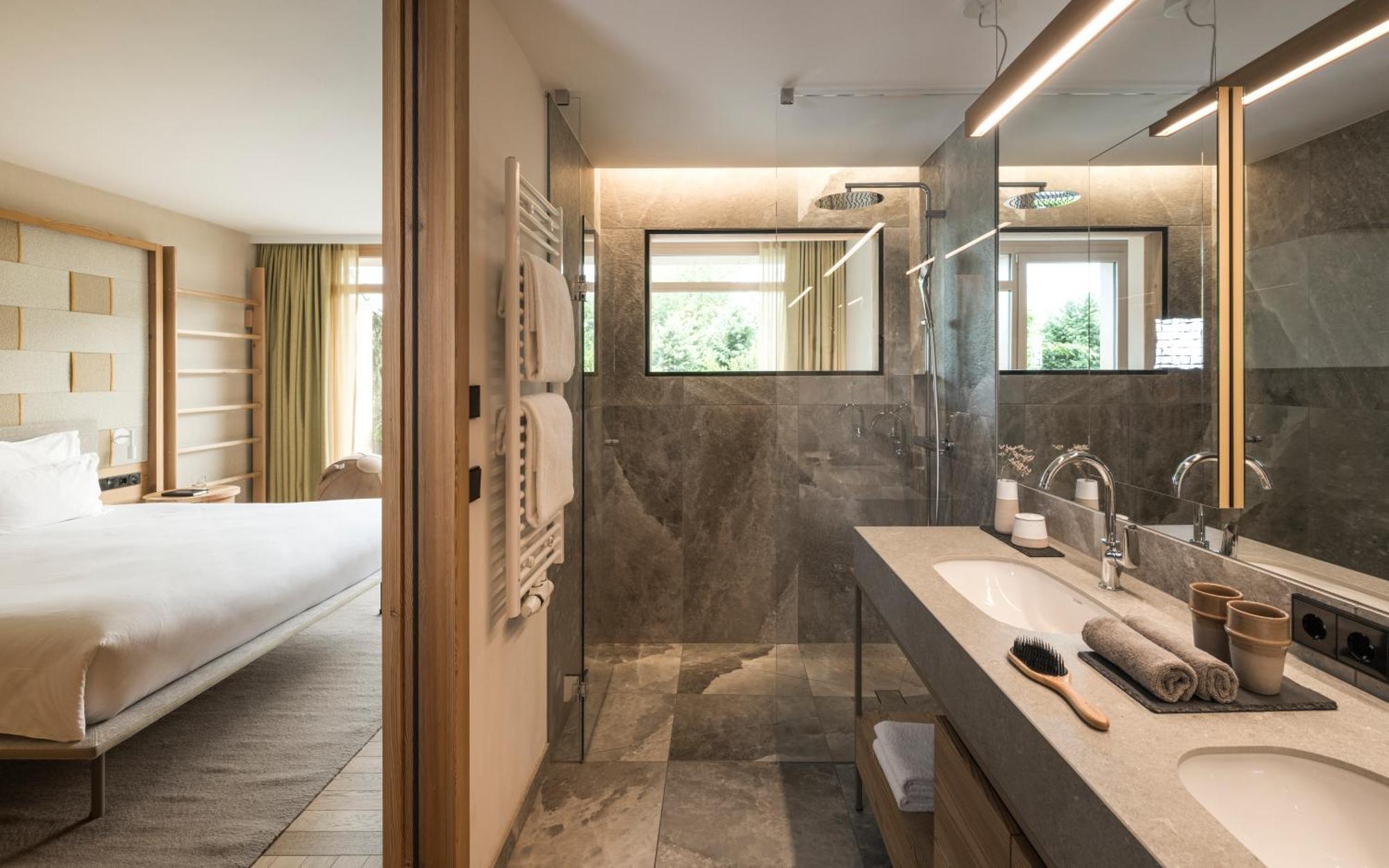 Falkensteiner Hotel Kronplatz - The Leading Hotels Of The World (Adults Only) Riscone Bilik gambar Bathroom